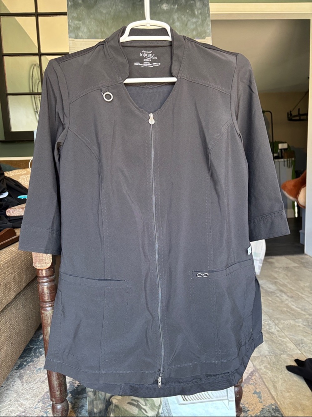 Sceubs: Black Zip-Front Professional Scrub Jacket